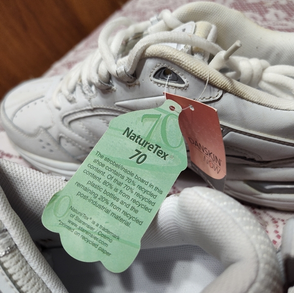 Danskin Now athletic shoe Leather Upper Nwob Size 11 - Picture 5 of 7